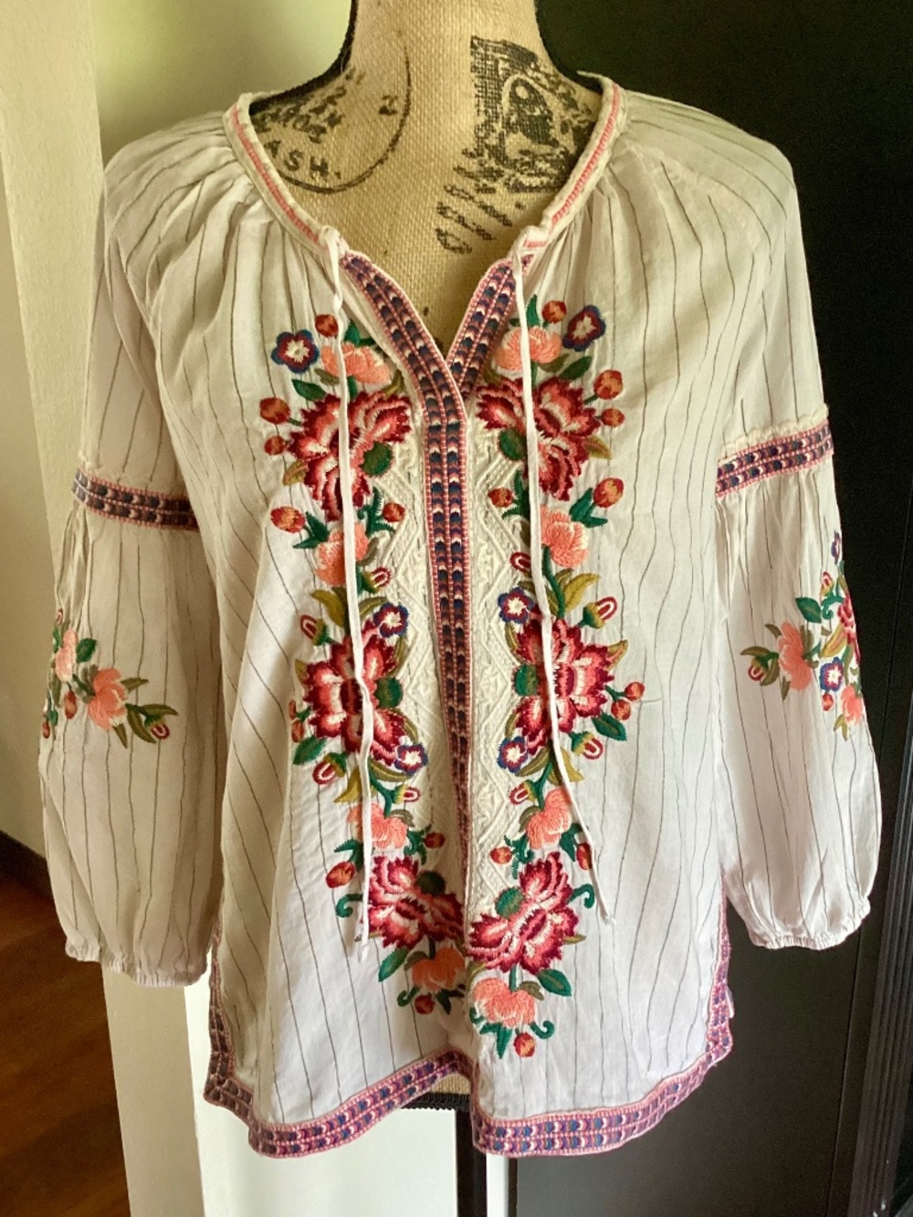 Johnny Was Juliene Peasant Boho Embroidered Blouse 3/4 Sleeve Size XS